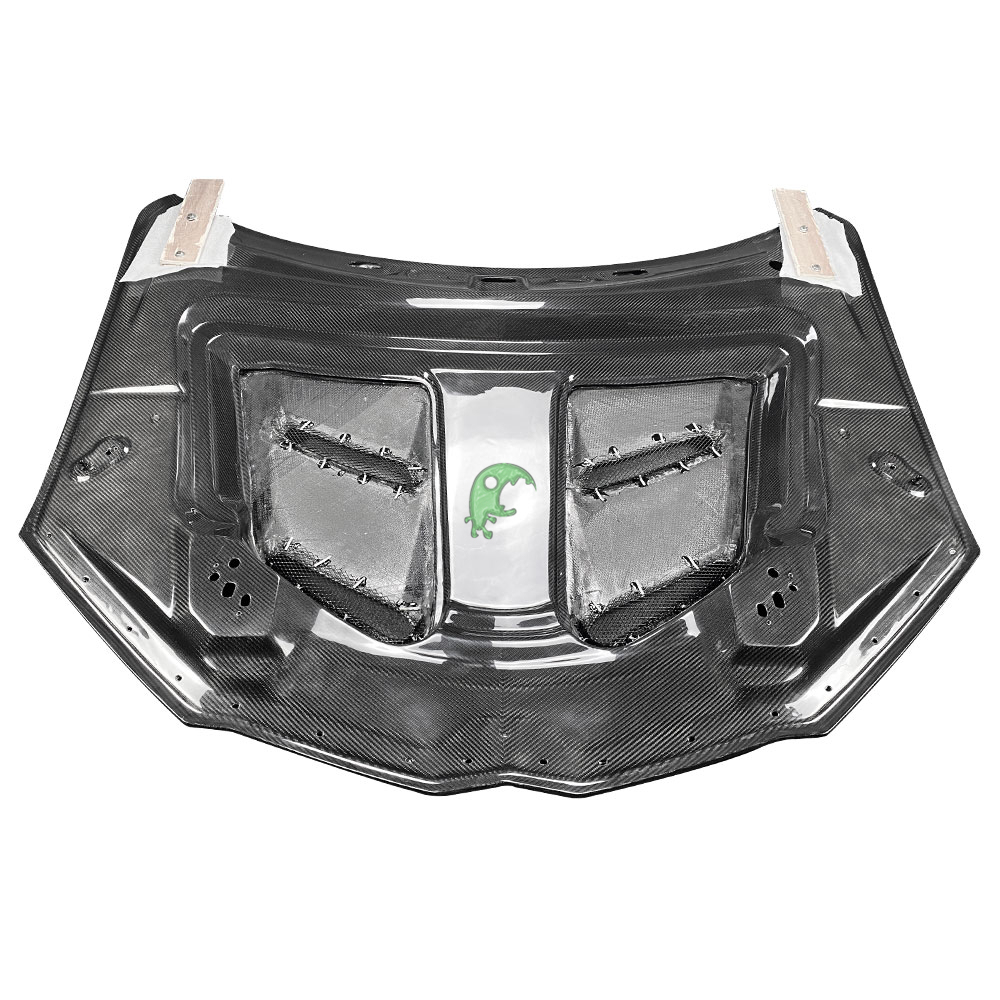 Mansory Style Dry Carbon Fiber Engine Hood Bonnet For Lamborghini URUS 2018-2020