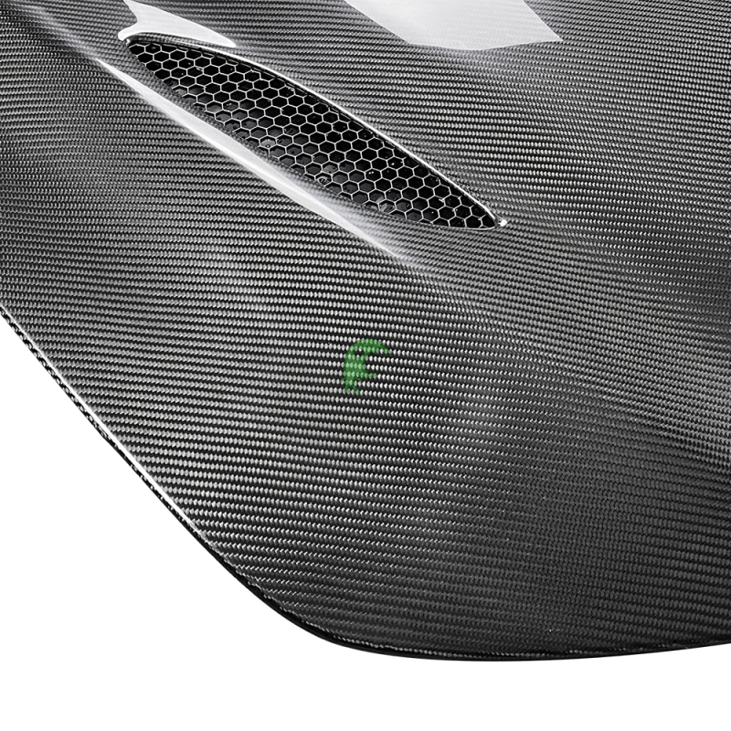 Quadrifoglio Style Dry Carbon Fiber Hood For Alfa Rome Quadrifoglio Giulia 2016-2018