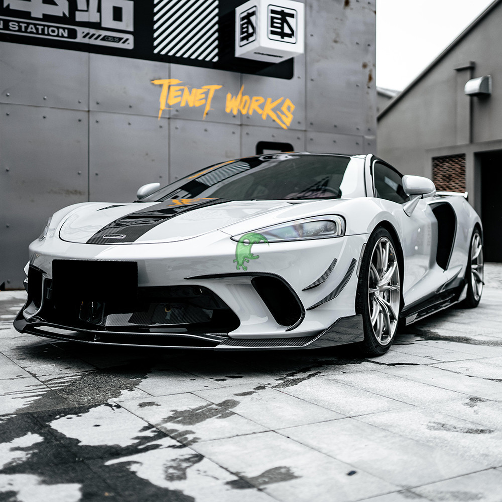 Dry Carbon Fiber Middle Lip For Mclaren GT