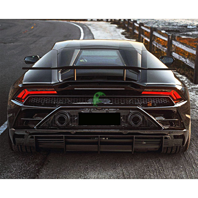 Novitec Style Dry Carbon Fiber Rear Diffuser For Lamborghini Huracan EVO RWD 2019-2020