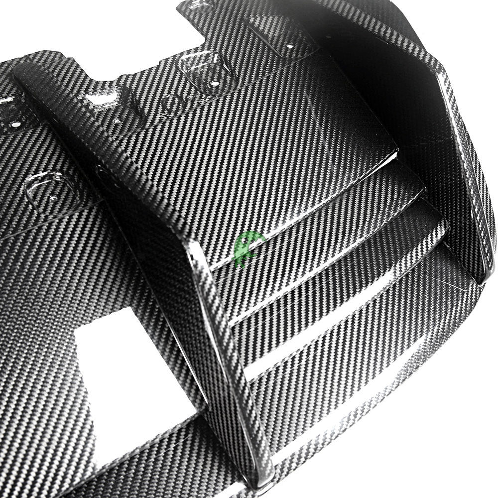 Speed Freak Style Dry Carbon Fiber Rear Diffuser for Lamborghini Huracan EVO