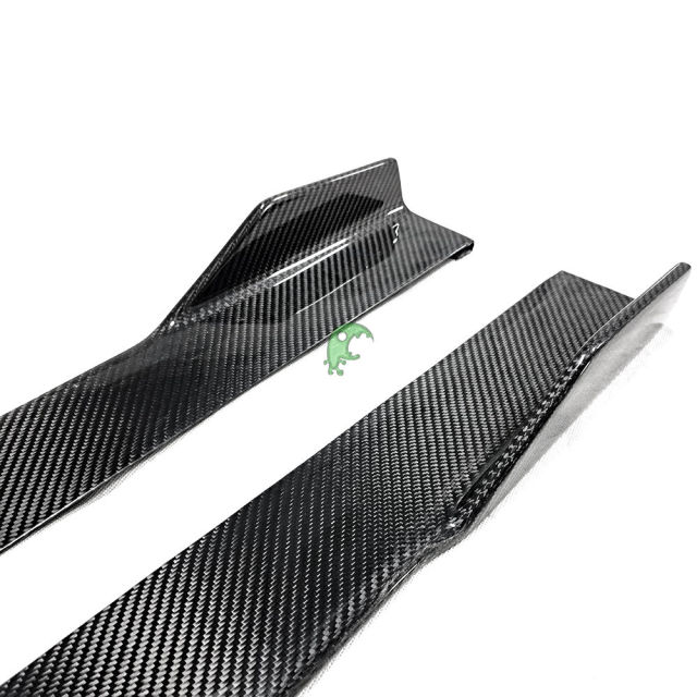 Speed Freak Style Dry Carbon Fiber Side Skirt for Lamborghini Huracan EVO