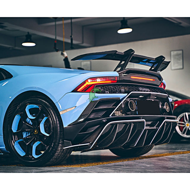 Paktechz Style Dry Carbon Fiber Rear Bumper Trims for Lamborghini Huracan EVO