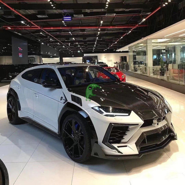 Mansory Style Dry Half Carbon Fiber Body Kit For Lamborghini URUS 2018-2020