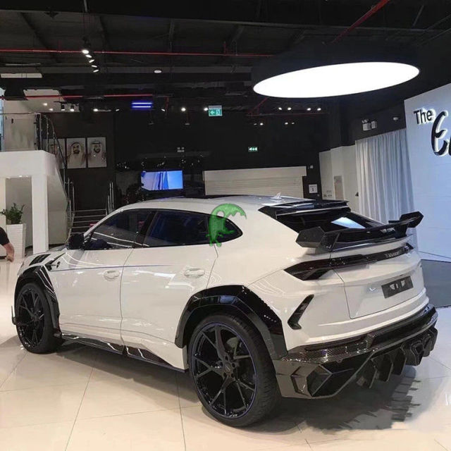 Mansory Style Dry Half Carbon Fiber Body Kit For Lamborghini URUS 2018-2020