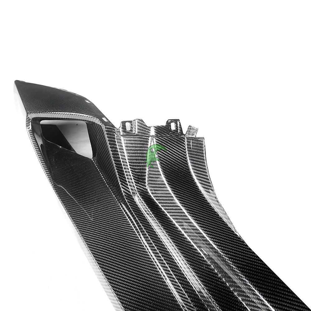 Novitec Style Dry Carbon Fiber Side Skirt For Lamborghini Huracan EVO RWD 2019-2020