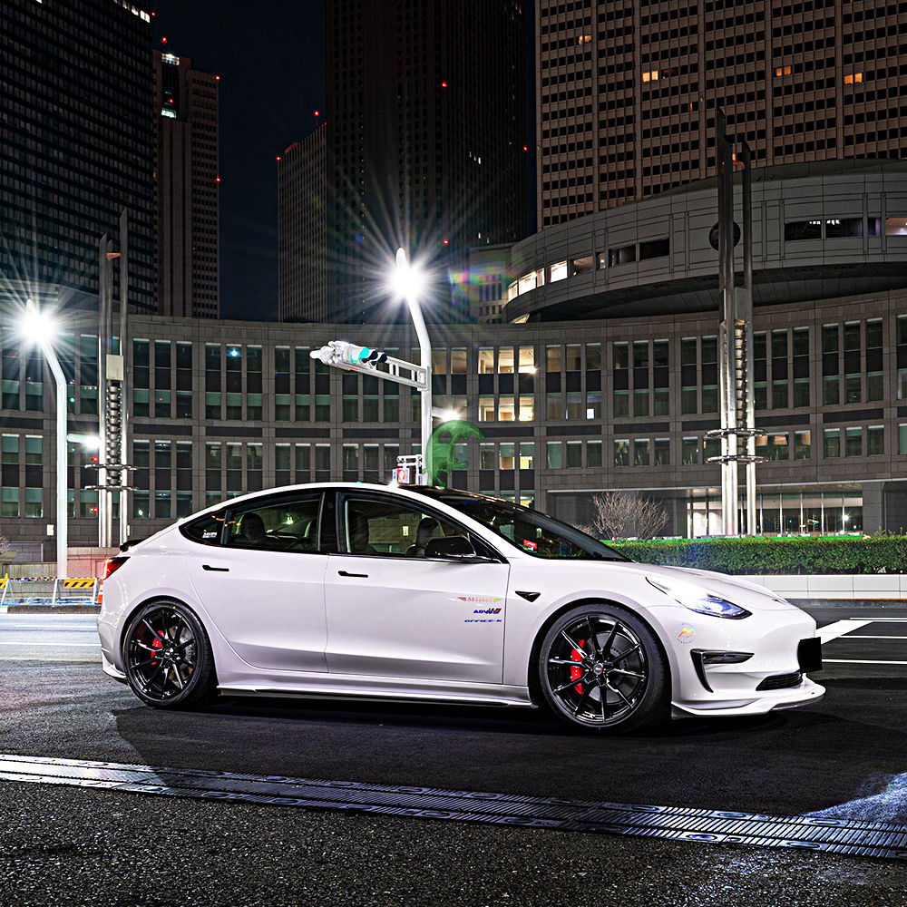 Artisan Style Dry Carbon Fiber Aero Body Kit For Tesla Model 3 2016-Present