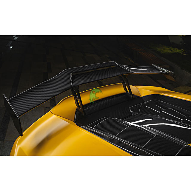 Speed Freak Style Dry Carbon Fiber Rear Spoiler for Lamborghini Huracan EVO