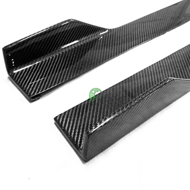 Speed Freak Style Dry Carbon Fiber Side Skirt for Lamborghini Huracan EVO