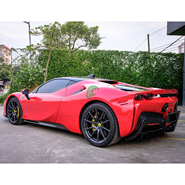 OEM Style Dry Carbon Fiber Side Skirts For Ferrari SF90