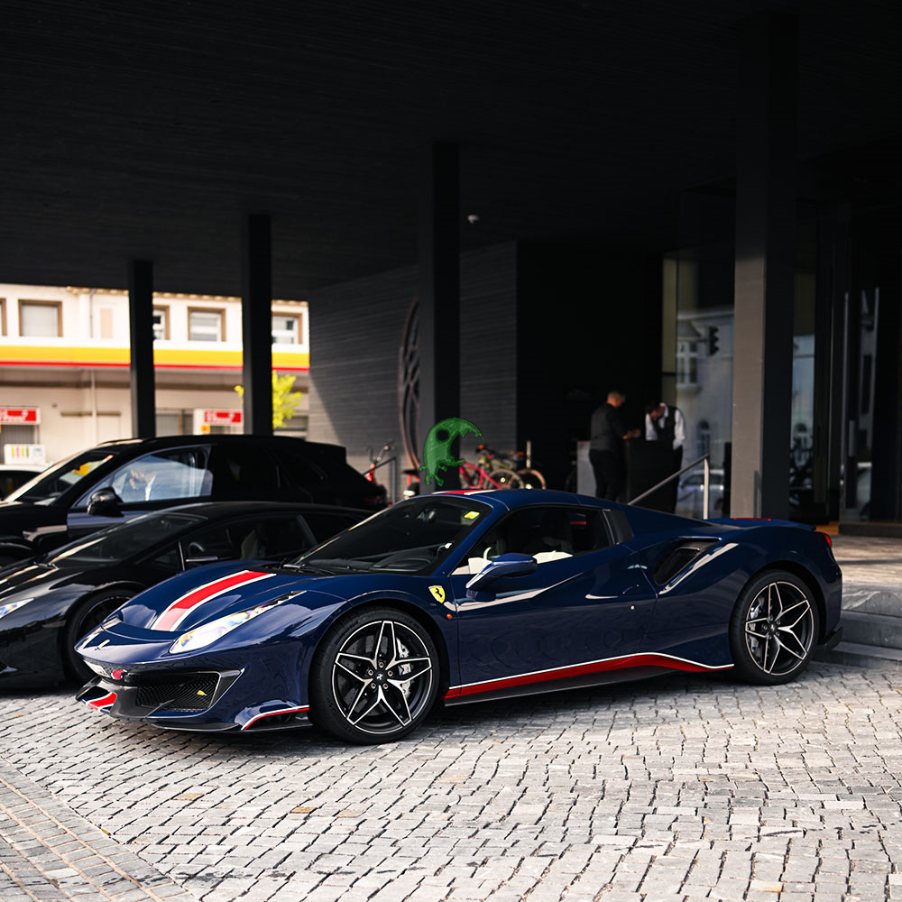 Pista Style Bodykit Dry Half Carbon Fiber Body Kit For Ferrari 488 GTB