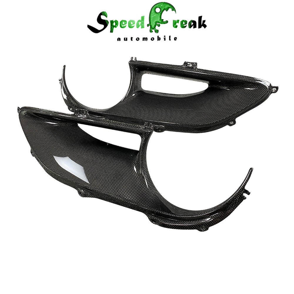 Novitec Style Dry Carbon Fiber Rear Light Cover (Replacement) For Ferrari 488 GTB Spider 2015-2018