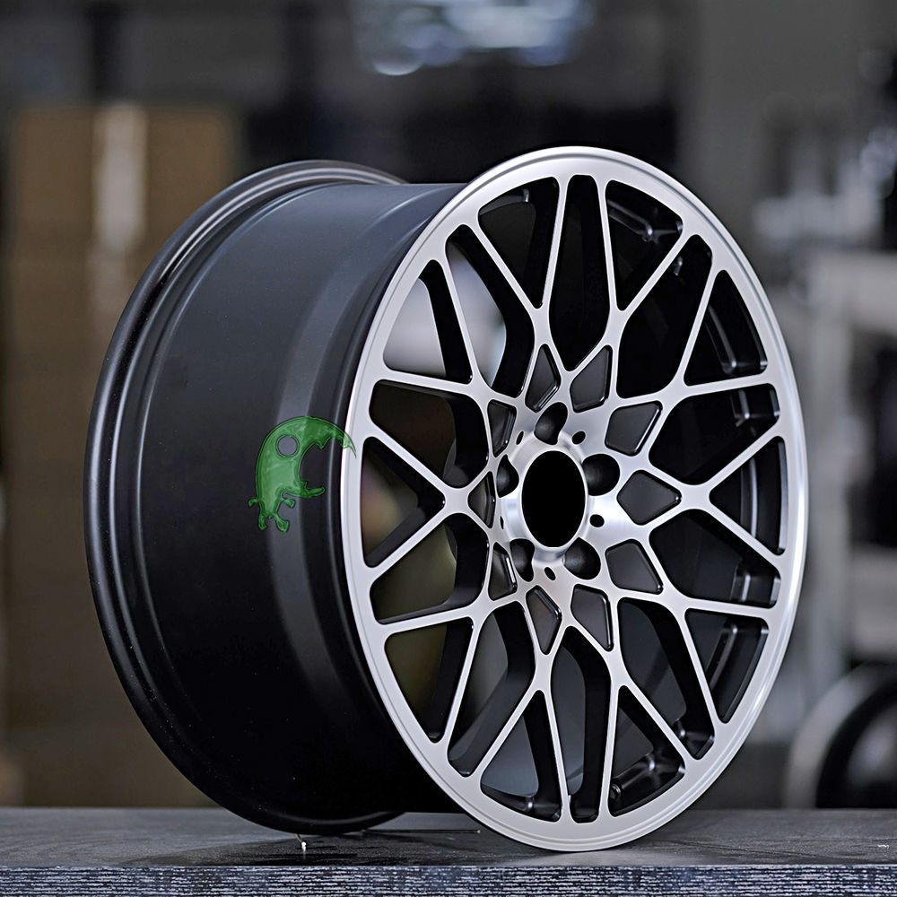 [Customization] Bespoke Forged Wheel