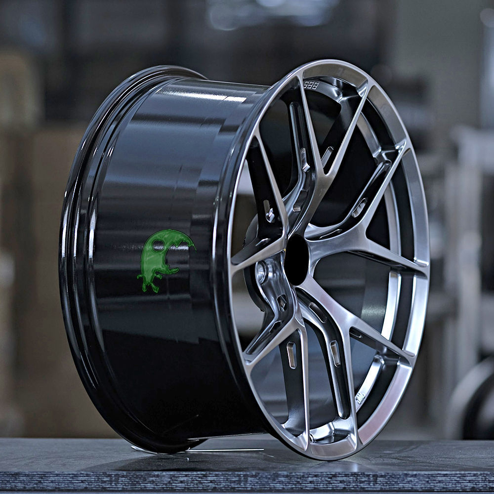 [Customization] Bespoke Forged Wheel