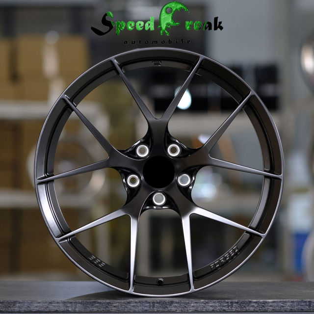 [Customization] Bespoke Forged Wheel