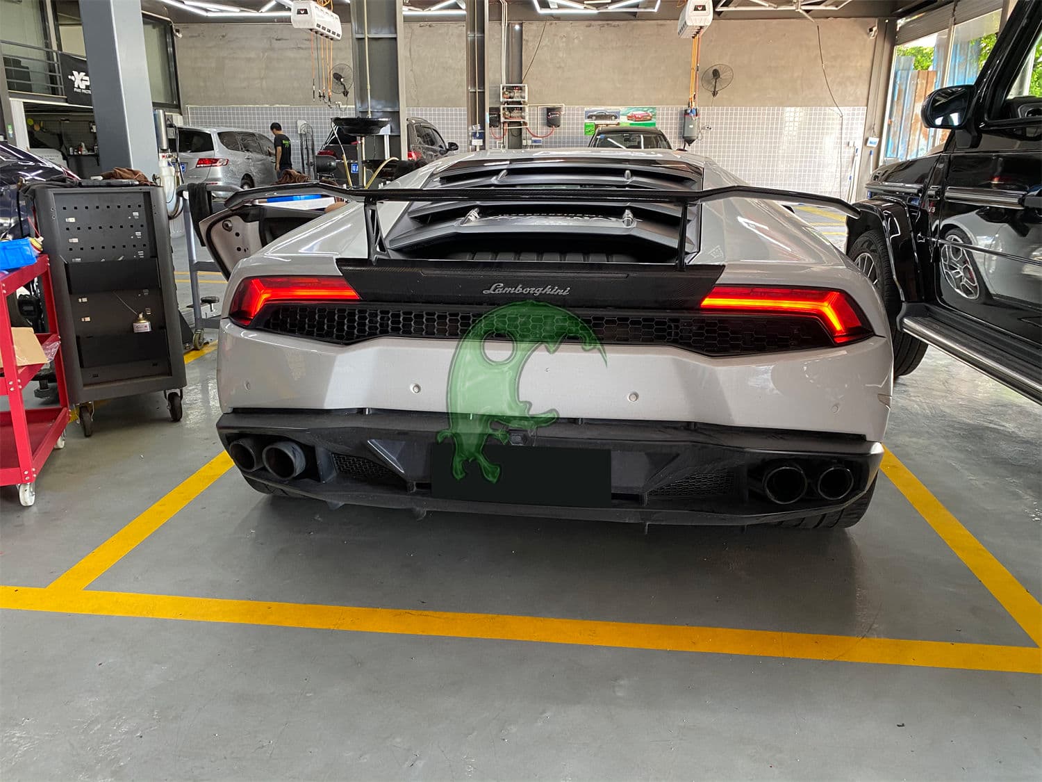 Dry Carbon Fiber Rear Spoiler GT Wing for Lamborghini Huracan LP610/LP580 - Vorsteiner Style