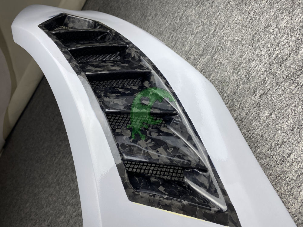 Forged Dry Carbon Fiber Front Fender for Lamborghini Huracan LP610/LP580 - Vorsteiner Style (With Portion Primer)