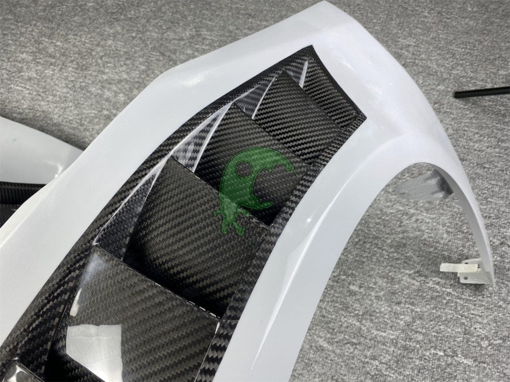 Dry Carbon Fiber Front Fender for Lamborghini Huracan LP610/LP580 - Vorsteiner Style (With Portion Primer)