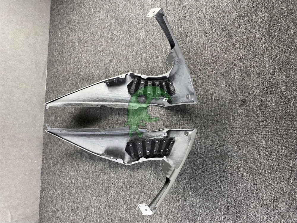 Dry Carbon Fiber Front Fender for Lamborghini Huracan LP610/LP580 - Vorsteiner Style (With Portion Primer)