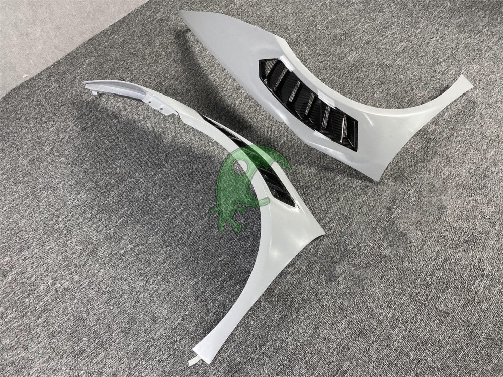 Dry Carbon Fiber Front Fender for Lamborghini Huracan LP610/LP580 - Vorsteiner Style (With Portion Primer)