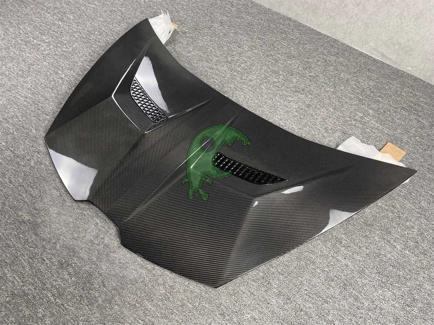 Dry Carbon Fiber Engine Hood for Lamborghini Huracan LP610/LP580 - Vorsteiner Style