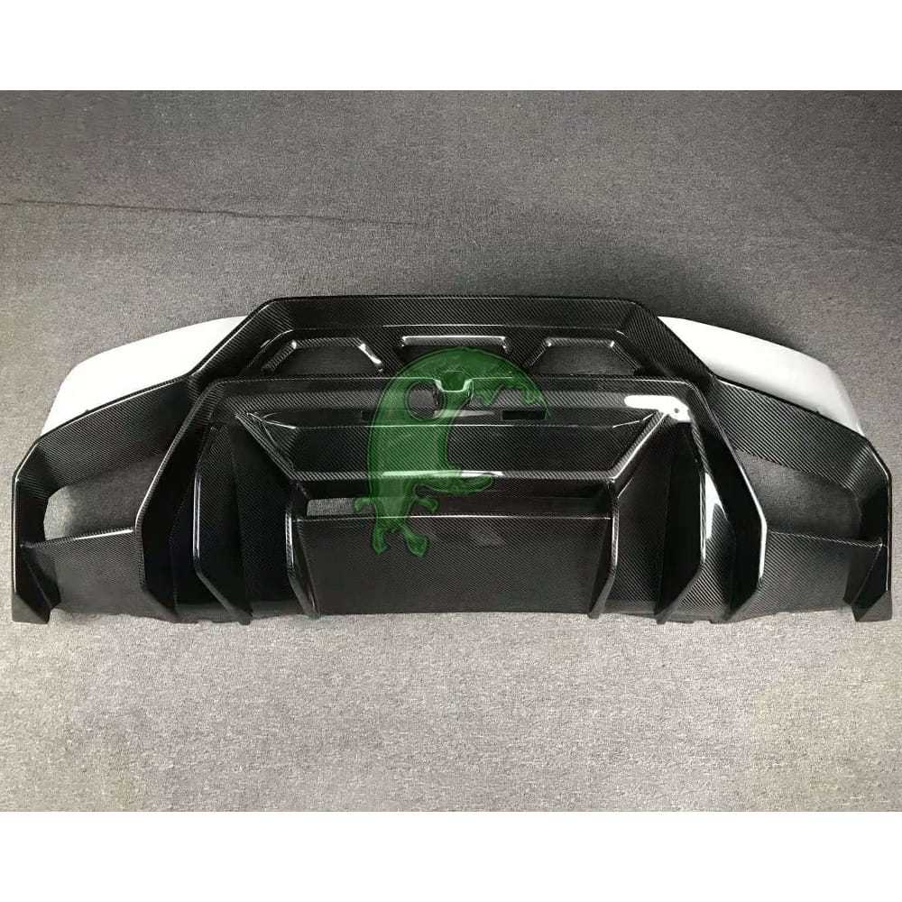 (With Portion Primer) Dry Carbon Fiber Rear Bumper for Lamborghini Huracan LP610/LP580 - Vorsteiner Style