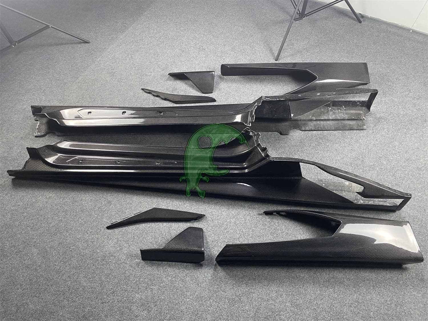Mansory Style Carbon Fiber  (CFRP) Side Skirt For Lamborghini Huracan LP610-4 