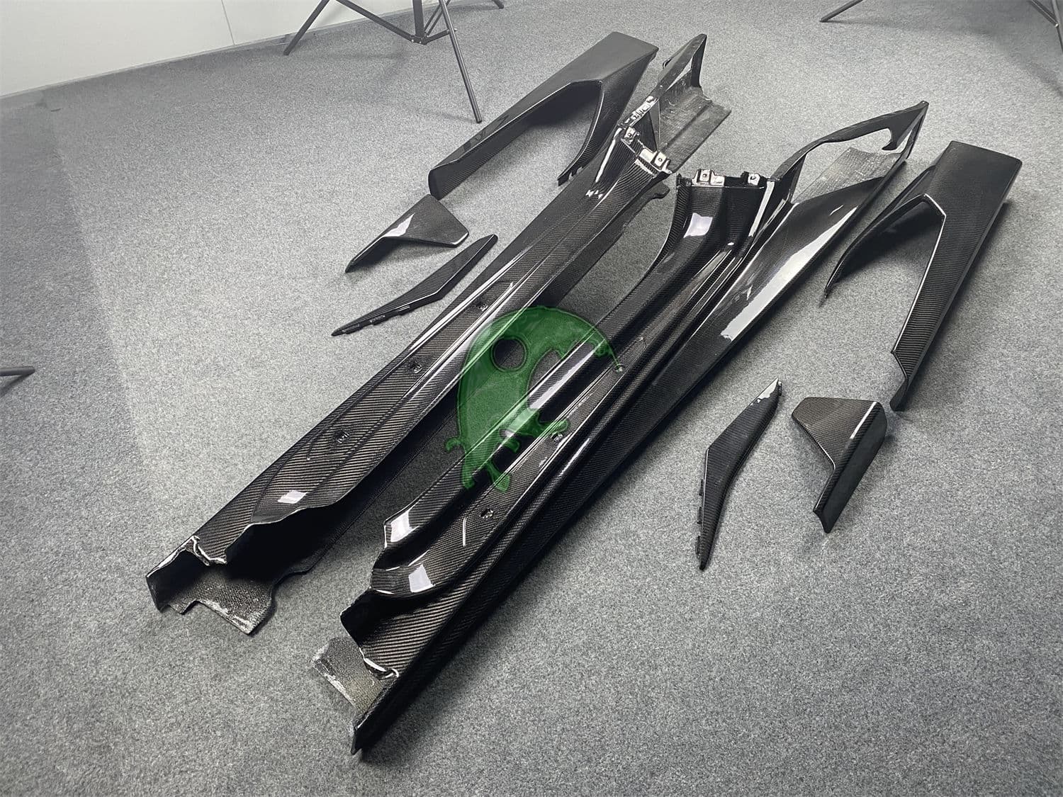 Mansory Style Carbon Fiber  (CFRP) Side Skirt For Lamborghini Huracan LP610-4 