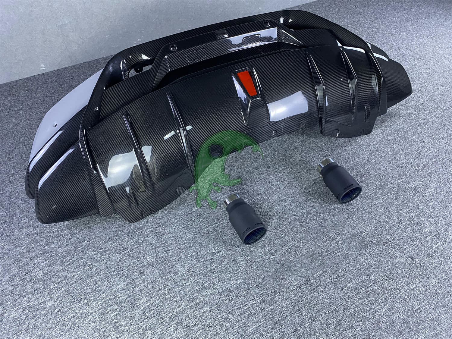 Dry Carbon Fiber Rear Bumper for Lamborghini Huracan LP610/LP580 - Performante Style