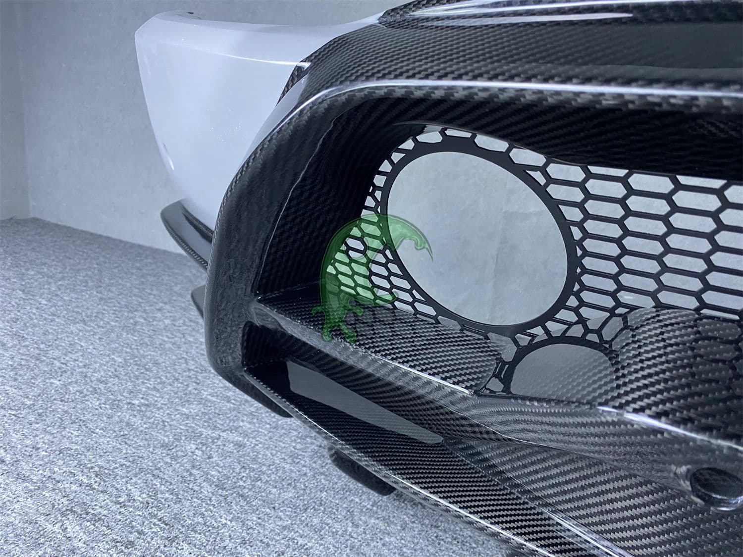 Dry Carbon Fiber Rear Bumper for Lamborghini Huracan LP610/LP580 - Performante Style