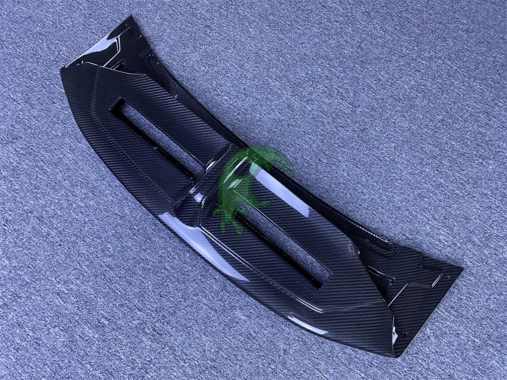 Dry Carbon Fiber Front Bumper for Lamborghini Huracan LP610/LP580 - Performante Style