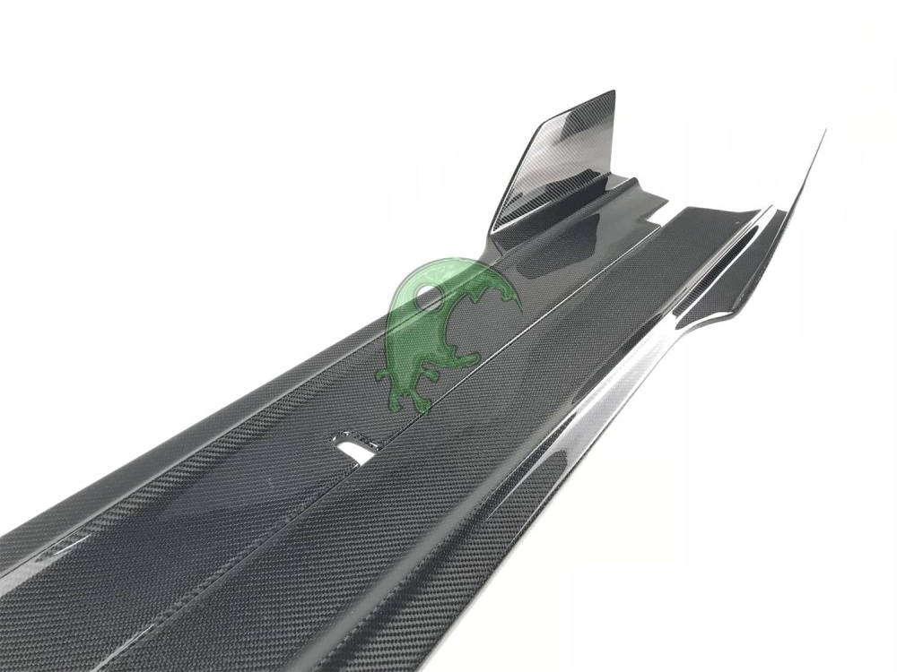 Dry Carbon Fiber Side Skirt for Lamborghini Huracan LP610/LP580 - Vorsteiner Style