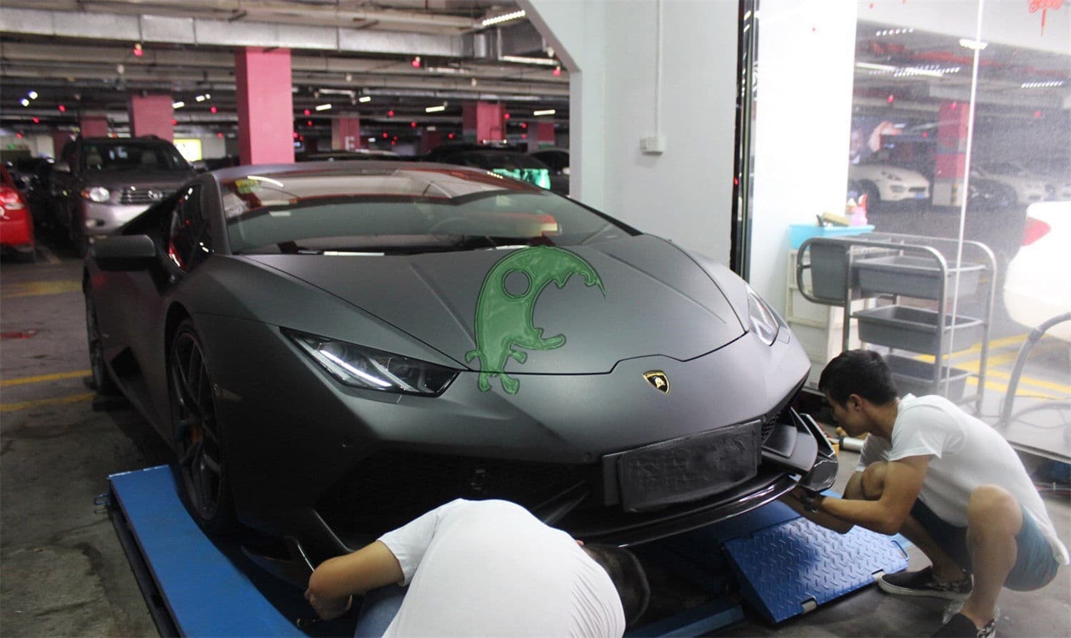 Carbon Fiber Front Lip for Lamborghini Huracan LP610 - Revozport Razmig Style