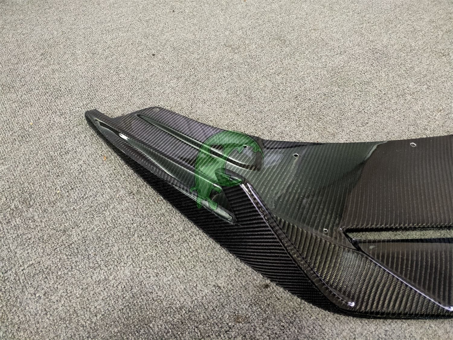Carbon Fiber Front Lip for Lamborghini Huracan LP610 - Revozport Razmig Style