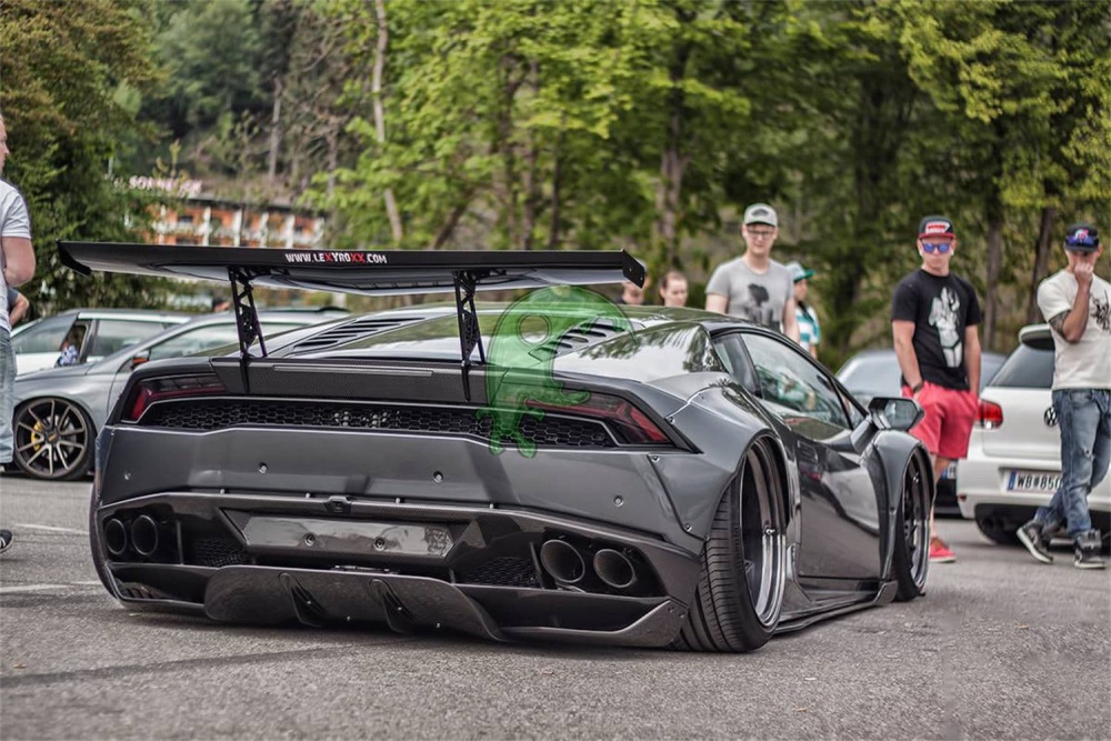 Carbon Fiber Side Skirt Underboard for Lamborghini Huracan LP610/LP580 - LB Style