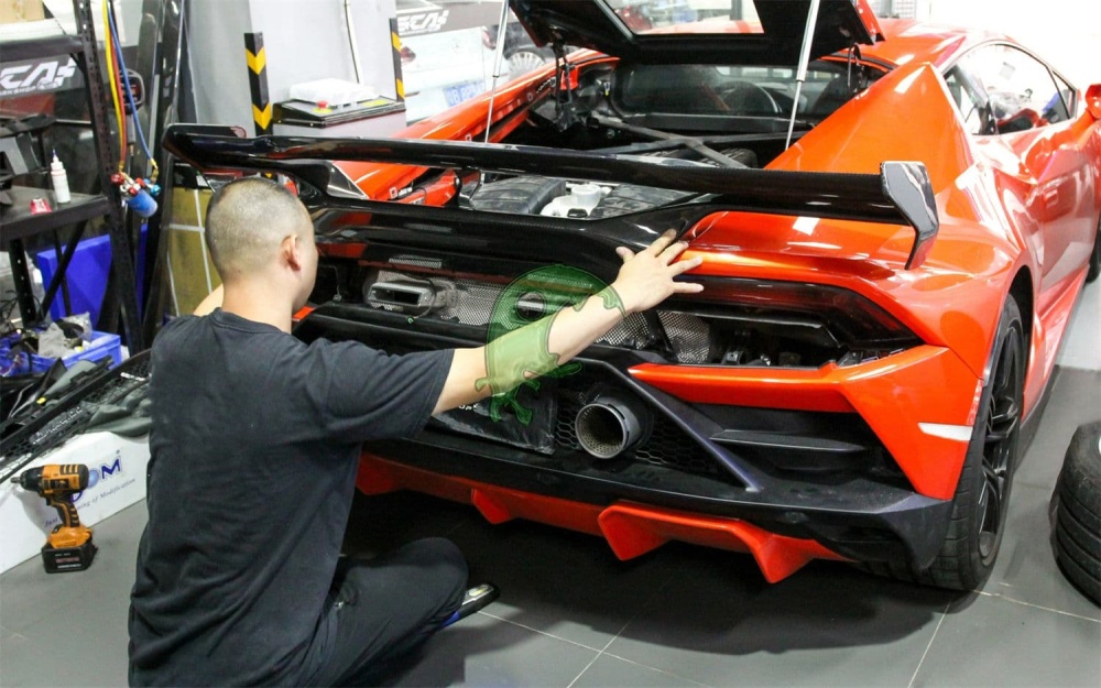 Dry Carbon Fiber Rear Spoiler Wing for Lamborghini Huracan LP610/LP580/EVO - Vorsteiner STO Style