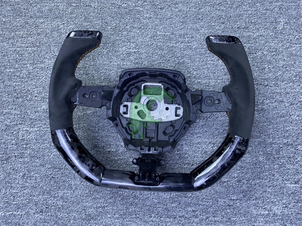 Custom Made Carbon Fiber Steering Wheel for Lamborghini Huracan LP610/LP580/EVO - F1 Racing Style