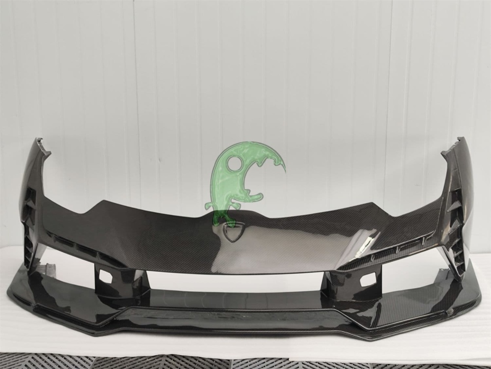 Dry Carbon Fiber Front Bumper for Lamborghini Huracan LP610/LP580/EVO - Tecnica Style