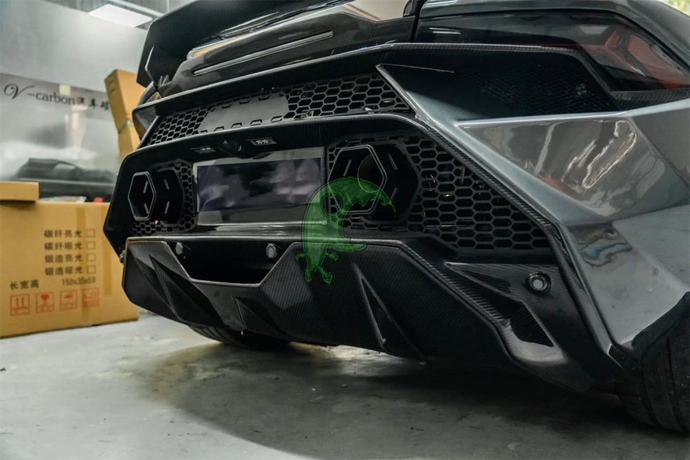 Dry Carbon Fiber Rear Bumper for Lamborghini Huracan LP610/LP580/EVO - Tecnica Style