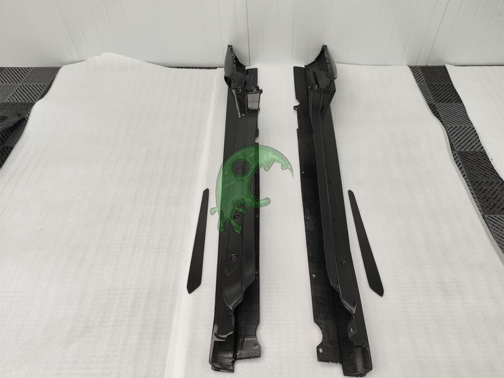 Dry Carbon Fiber Side Skirt for Lamborghini Huracan LP610/LP580/EVO - Tecnica Style