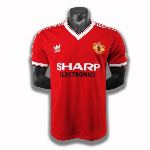 83 Manchester United home