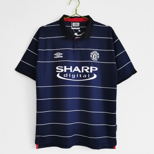 1999 / 00 Manchester United away