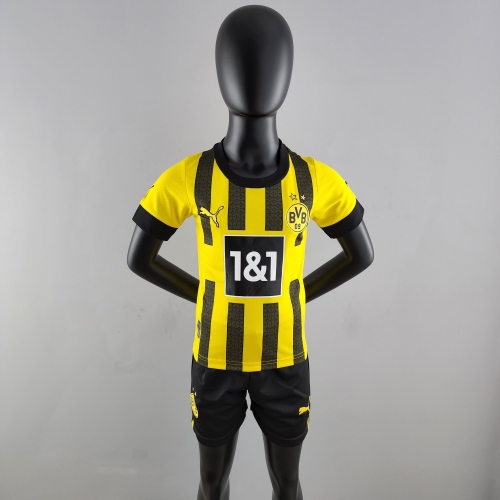 22/23 kids kit Dortmund home