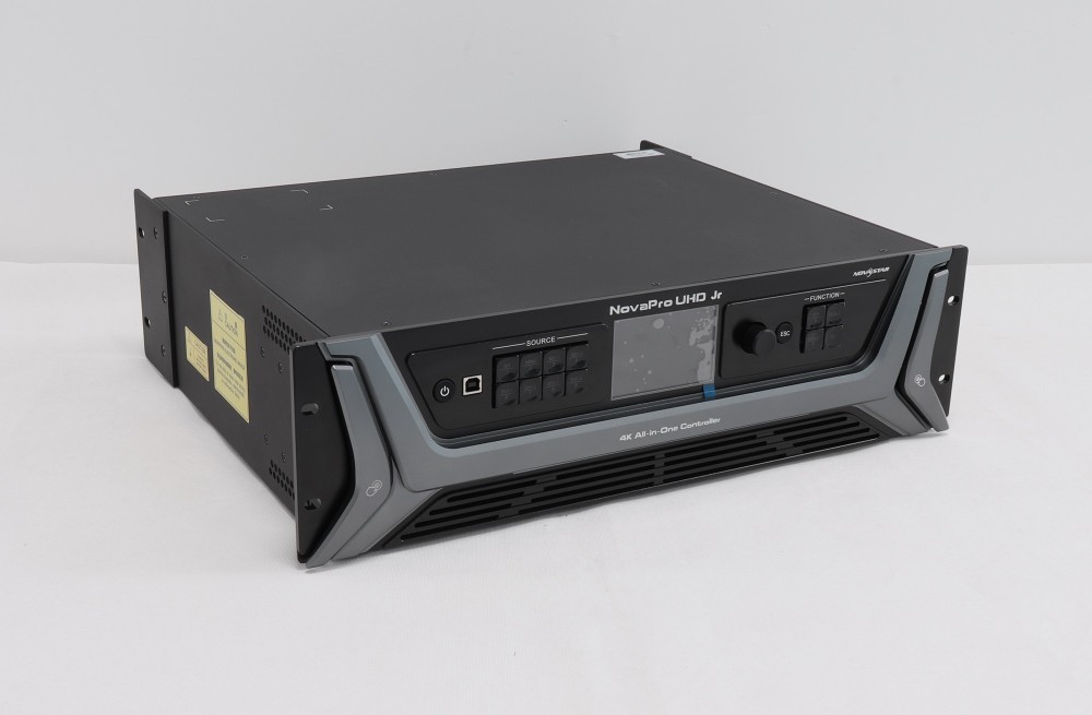 NovaStar All-In-One Controller NOVAPRO UHD JR