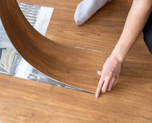 What glue to use for vinyl flooring Unitech