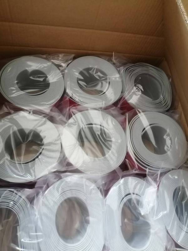 Self-adhesive Vinyl Wall Base