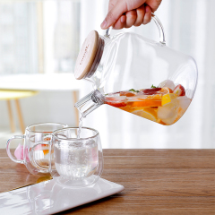 Clear Heat Resistant Glass Jug 1500 ML Borosilicate Glass Teapot With Bamboo Lid