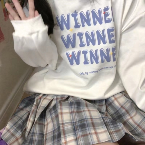 圆兰卫衣695 win字母