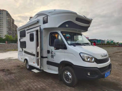 Class C Motorhome RV big Forehead