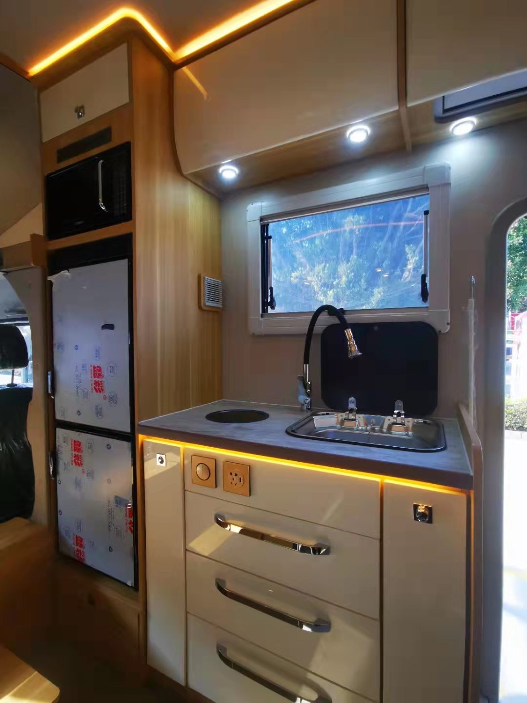 Light Truck Class C Motorhome